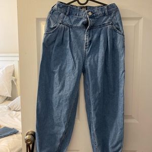 Urban Outfitters BDG High Waisted Mom Jeans
